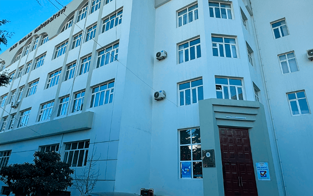Bu universitet bağlanır? - Tələbələr narahatdır+Video 