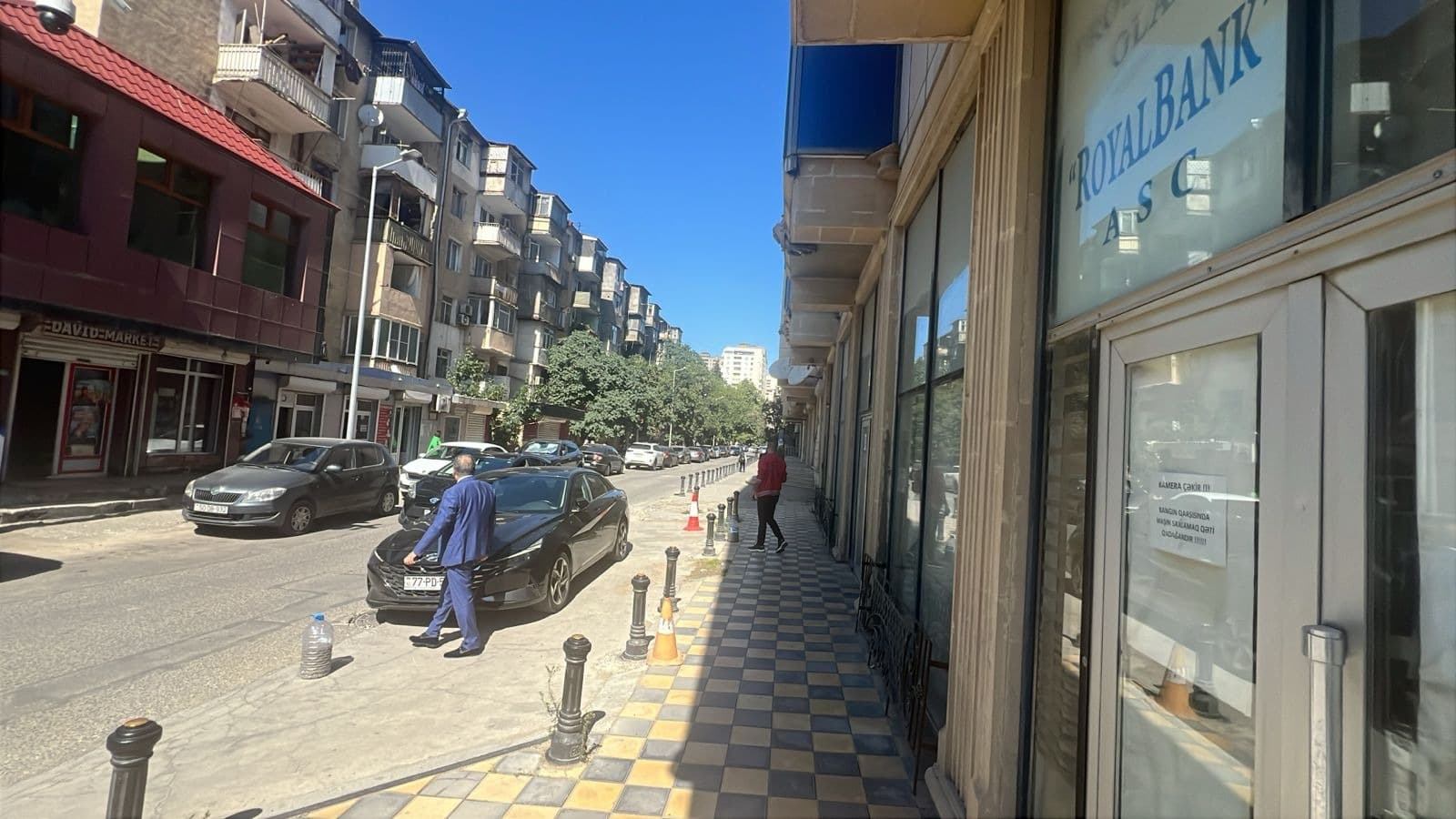 Ləğv edilmiş “Royal Bank”ın binası satışa çıxarıldı