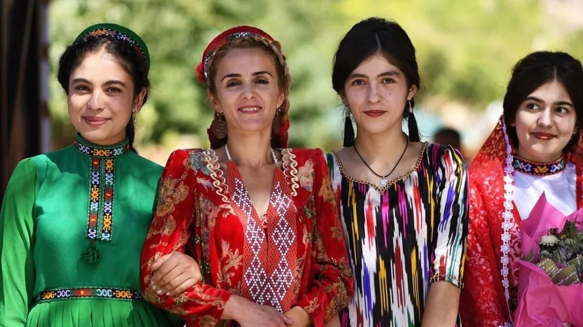 Tacikistanda hicab və saqqala QADAĞA