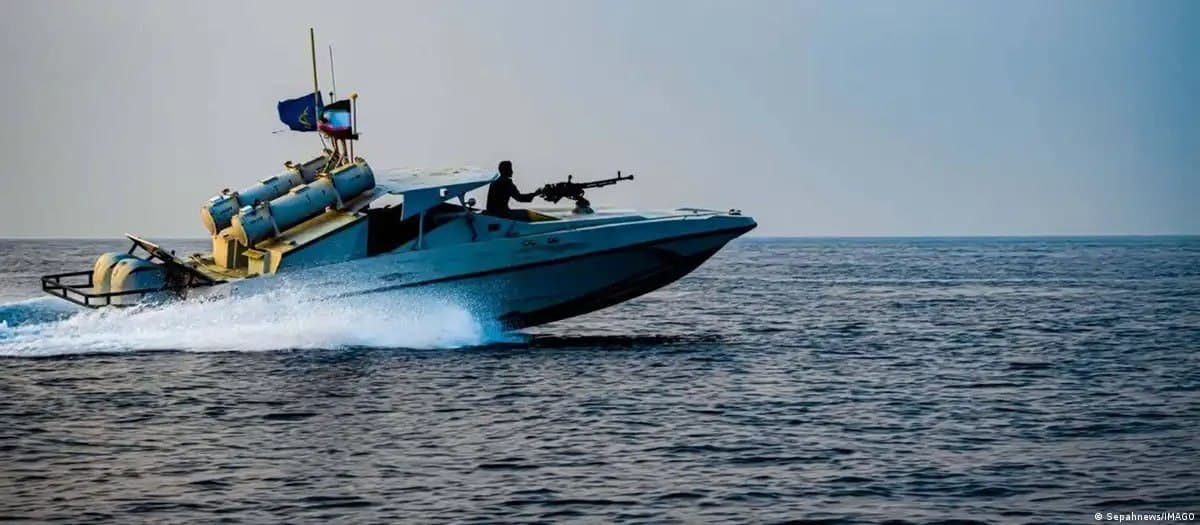 SEPAH Hürmüz boğazında üç neft tankerinə hücum etdi