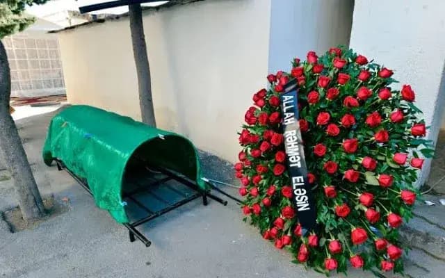 Azərbaycanda sabiq prorektor vəfat etdi - FOTO
