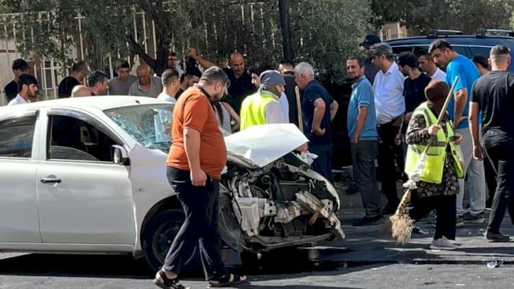 Bakıda qəza oldu, qadın sürücü... - FOTOLAR 