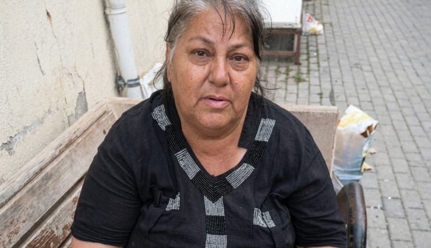 Bakıda küçələrdə gecələyən qadınla bağlı ŞOK FAKT: 3 övladı varmış, amma... - VİDEO 