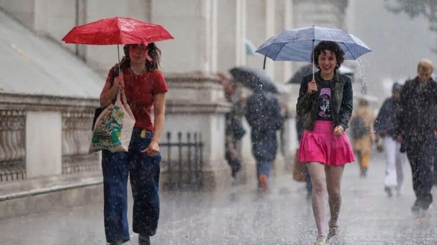 Hava xəbəri müzakirə yaratdı: Bakıya 4 gün yağış, ardınca isə… 