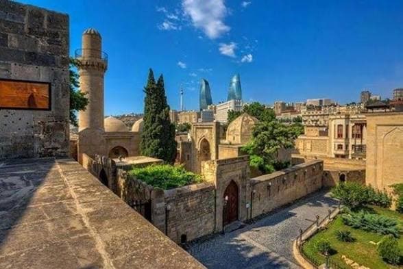 Bakıda tarixi binaları görün nə hala saldılar - DƏHŞƏTLİ görüntülər