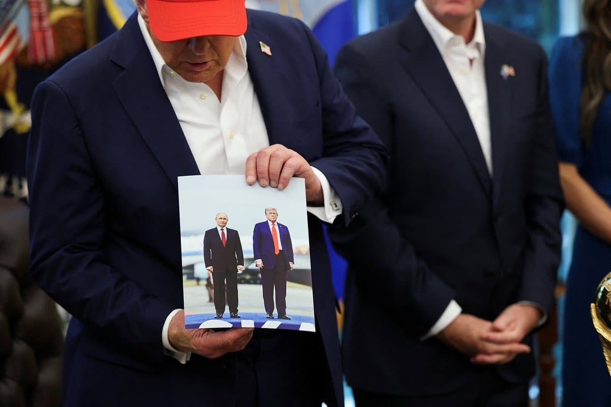 Putin Trampa şayba HƏDİYYƏ etdi - FOTO