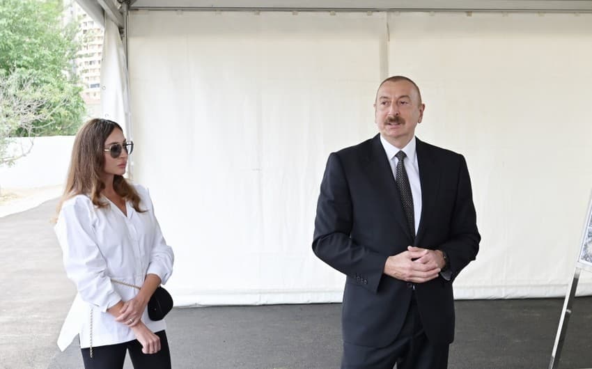 Prezident və birinci xanım Zooloji Parkın açılışında iştirak etdilər Prezident və birinci xanım Zooloji Parkın açılışında iştirak etdilər