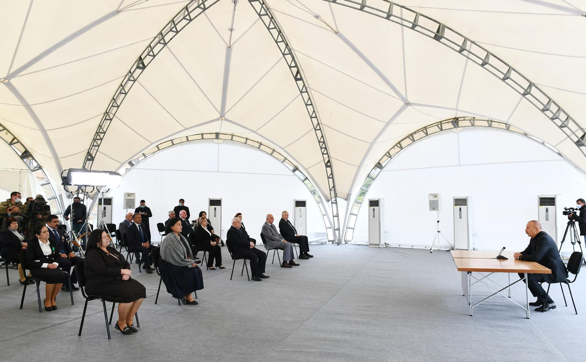 Prezident Xocavənddə ictimaiyyət nümayəndələri ilə görüşdü – FOTO Prezident Xocavənddə ictimaiyyət nümayəndələri ilə görüşdü – FOTO