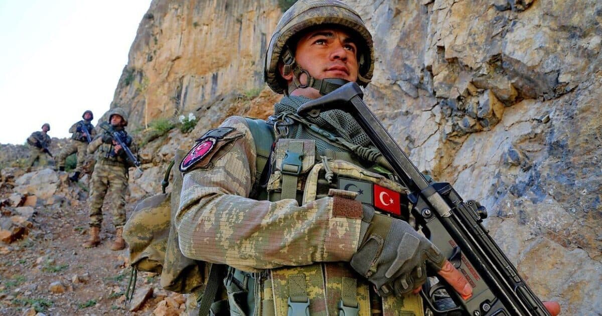 Türk ordusu 16 terrorçunu zərərsizləşdirdi Türk ordusu 16 terrorçunu zərərsizləşdirdi