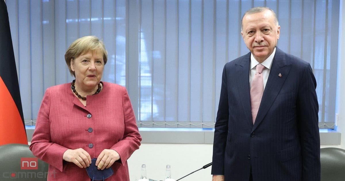 Ərdoğanla Merkel arasıda gülüş doğuran DİALOQ – VİDEO Ərdoğanla Merkel arasıda gülüş doğuran DİALOQ – VİDEO