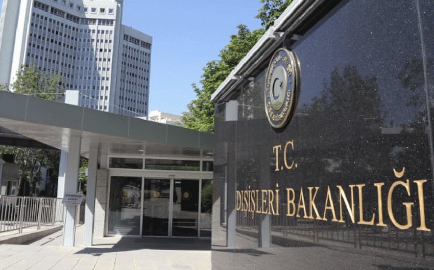 Türkiyədən konsulu öldürən erməninin azadlığa buraxılmasına REAKSİYA Türkiyədən konsulu öldürən erməninin azadlığa buraxılmasına REAKSİYA