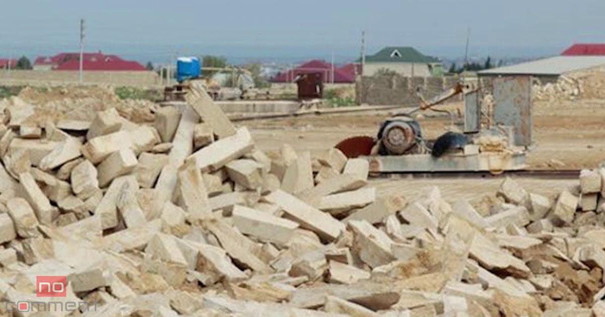 Karxanada dəhşətli ölüm: İşçi daşkəsən maşınının arasında qaldı Karxanada dəhşətli ölüm: İşçi daşkəsən maşınının arasında qaldı
