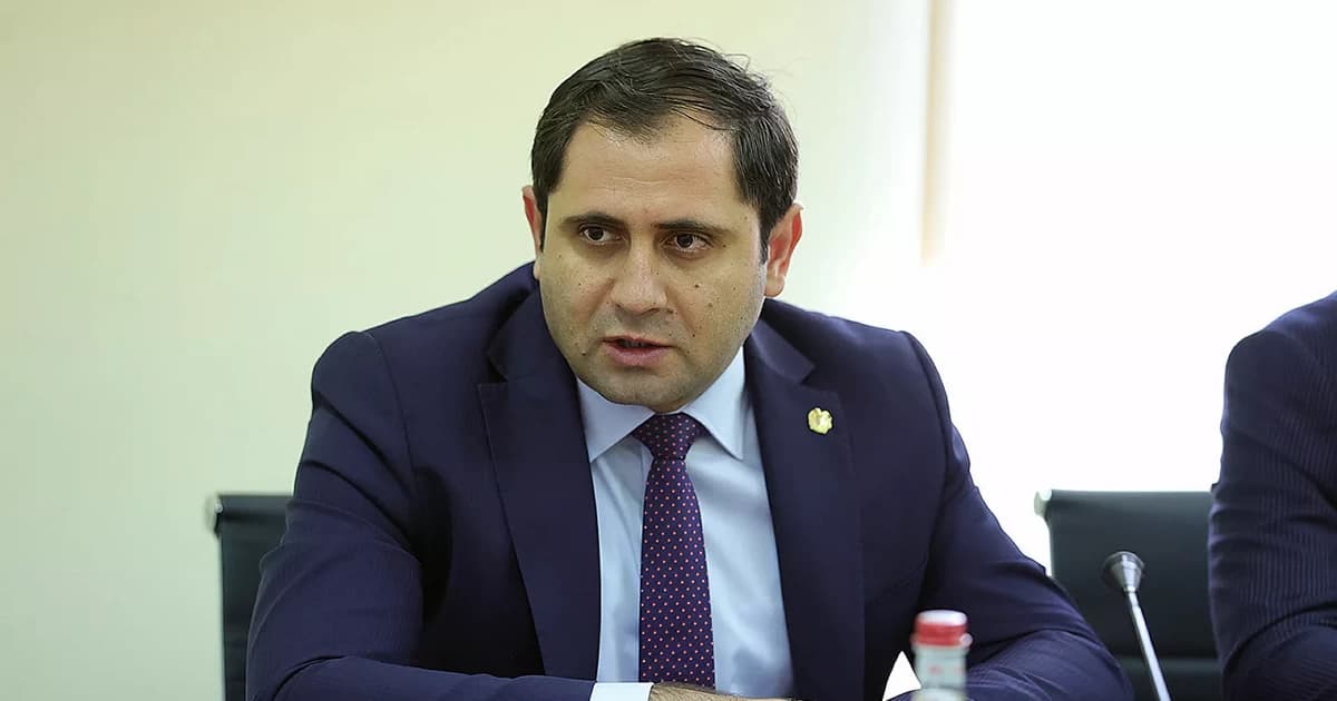 KİV: Suren Papikyan Ermənistanın müvəqqəti müdafiə naziri təyin olunub KİV: Suren Papikyan Ermənistanın müvəqqəti müdafiə naziri təyin olunub