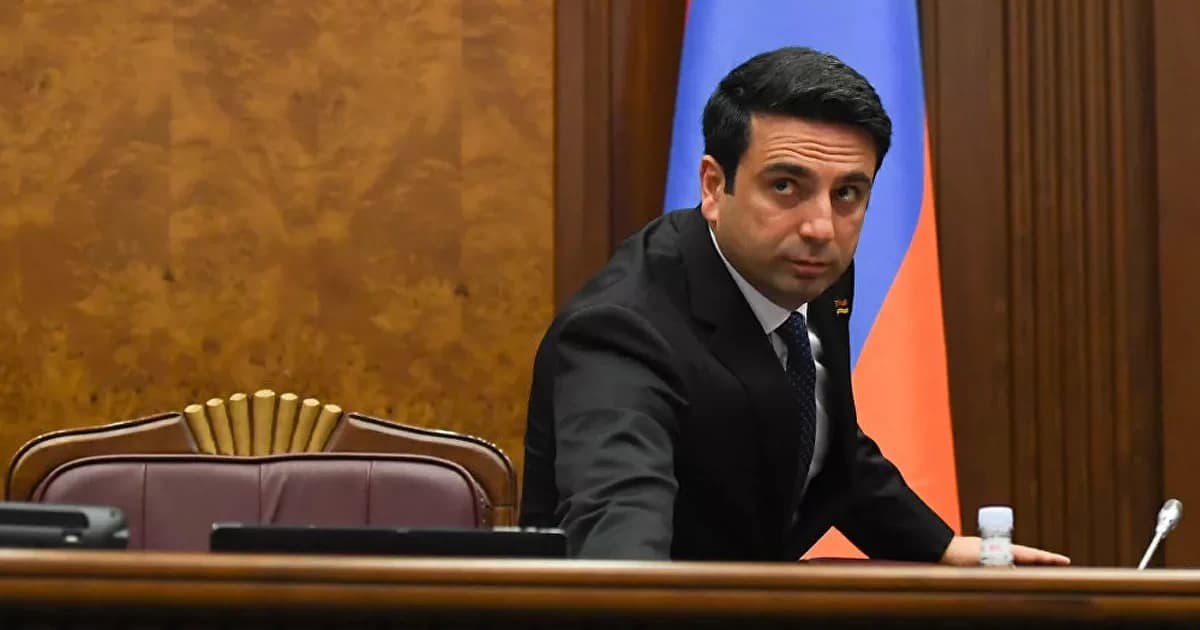 Ermənistan parlamentinin sədri məhkəməyə çağırılır Ermənistan parlamentinin sədri məhkəməyə çağırılır