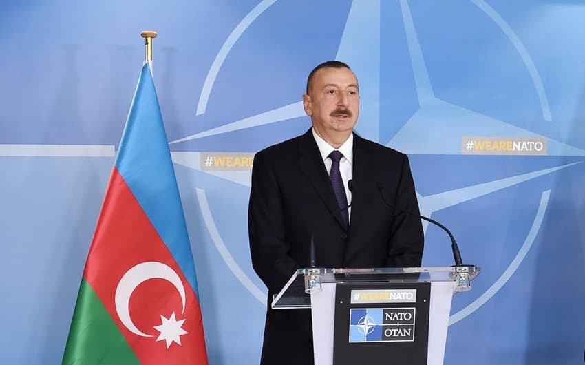 Prezident dəhlizlərlə bağlı ŞƏRTİ AÇIQLADI Prezident dəhlizlərlə bağlı ŞƏRTİ AÇIQLADI