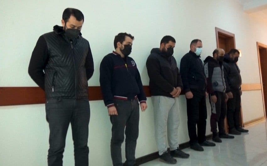 Yarım milyonluq qızıl oğurlayan dəstə saxlanıldı – FOTO Yarım milyonluq qızıl oğurlayan dəstə saxlanıldı – FOTO