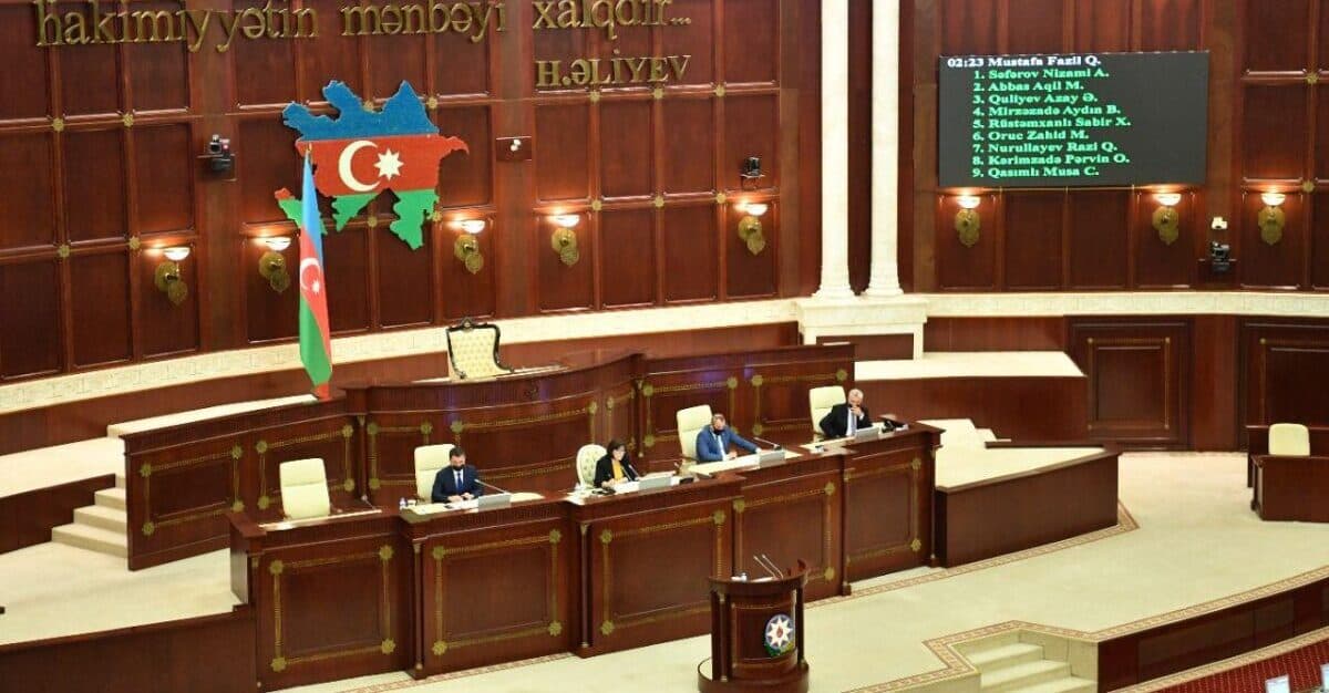 “Media haqqında” qanun layihəsi ikinci oxunuşdan da keçdi “Media haqqında” qanun layihəsi ikinci oxunuşdan da keçdi