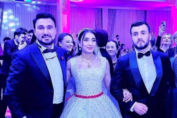 Nadirin oğlunun toyundan yeni görüntülər yayıldı – VİDEO Nadirin oğlunun toyundan yeni görüntülər yayıldı – VİDEO