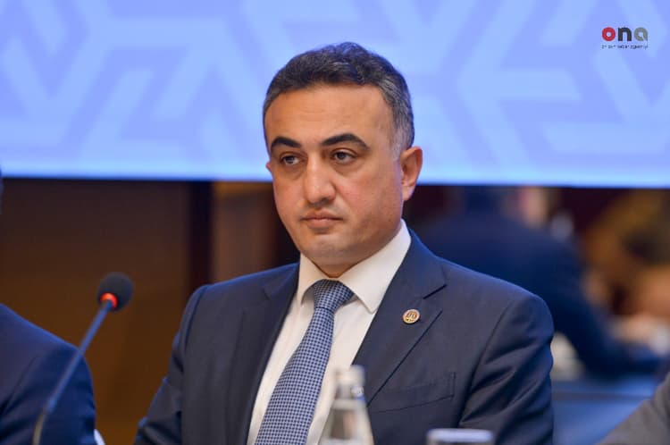 Azərbaycanda bir nəfər də qadın məhkəmə sədri yoxdur Azərbaycanda bir nəfər də qadın məhkəmə sədri yoxdur