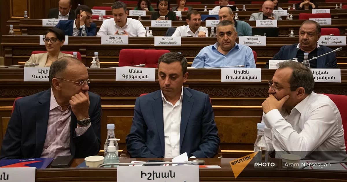 Paşinyan müxalif partiyalara görüş təklifi etdi, rədd cavabı aldı Paşinyan müxalif partiyalara görüş təklifi etdi, rədd cavabı aldı