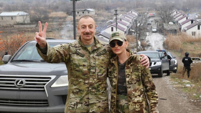 Prezident və xanımı Şuşaya getdi Prezident və xanımı Şuşaya getdi