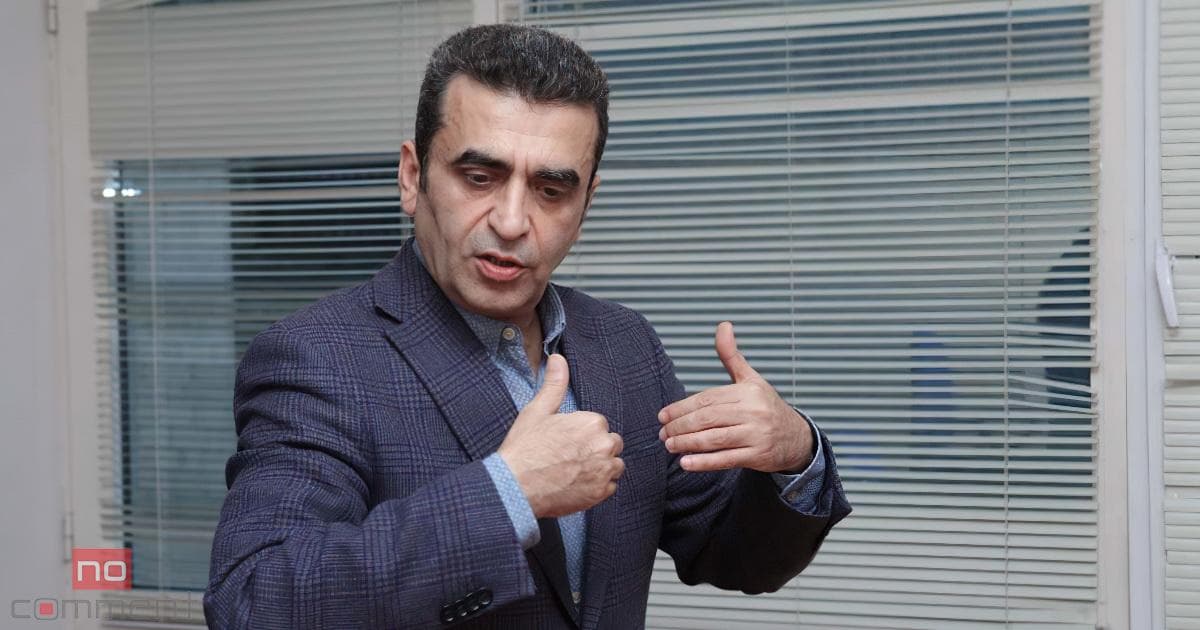 Kamran Həsənlidən məscidlərlə bağlı qalmaqallı sözlər: Qadınla kişi… Kamran Həsənlidən məscidlərlə bağlı qalmaqallı sözlər: Qadınla kişi…