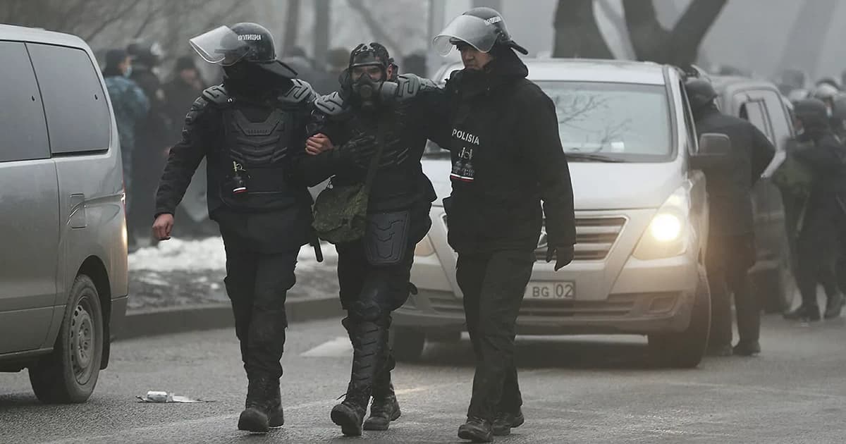 Qazaxıstanda 20 Yanvar hadisələrinin təkrarı yaşanır Qazaxıstanda 20 Yanvar hadisələrinin təkrarı yaşanır