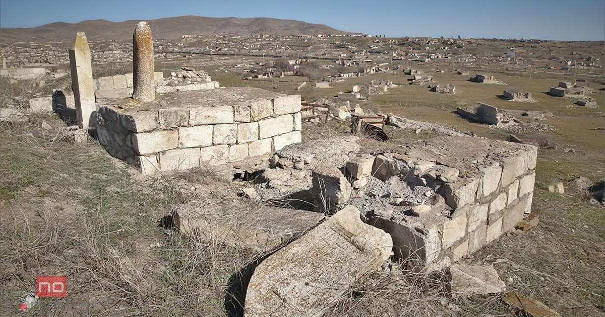 Hadrutda zirzəmidə azərbaycanlıların qəbir daşları tapıldı – VİDEO Hadrutda zirzəmidə azərbaycanlıların qəbir daşları tapıldı – VİDEO