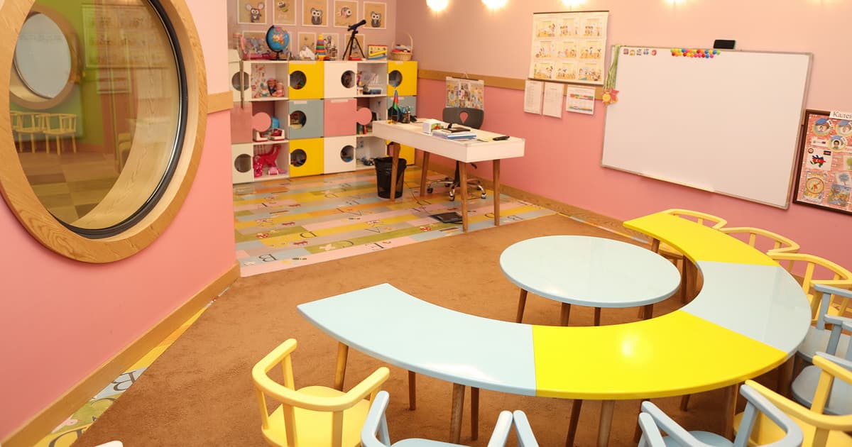 Uşağı vuran daha bir tərbiyəçi işdən çıxarıldı – Video Uşağı vuran daha bir tərbiyəçi işdən çıxarıldı – Video