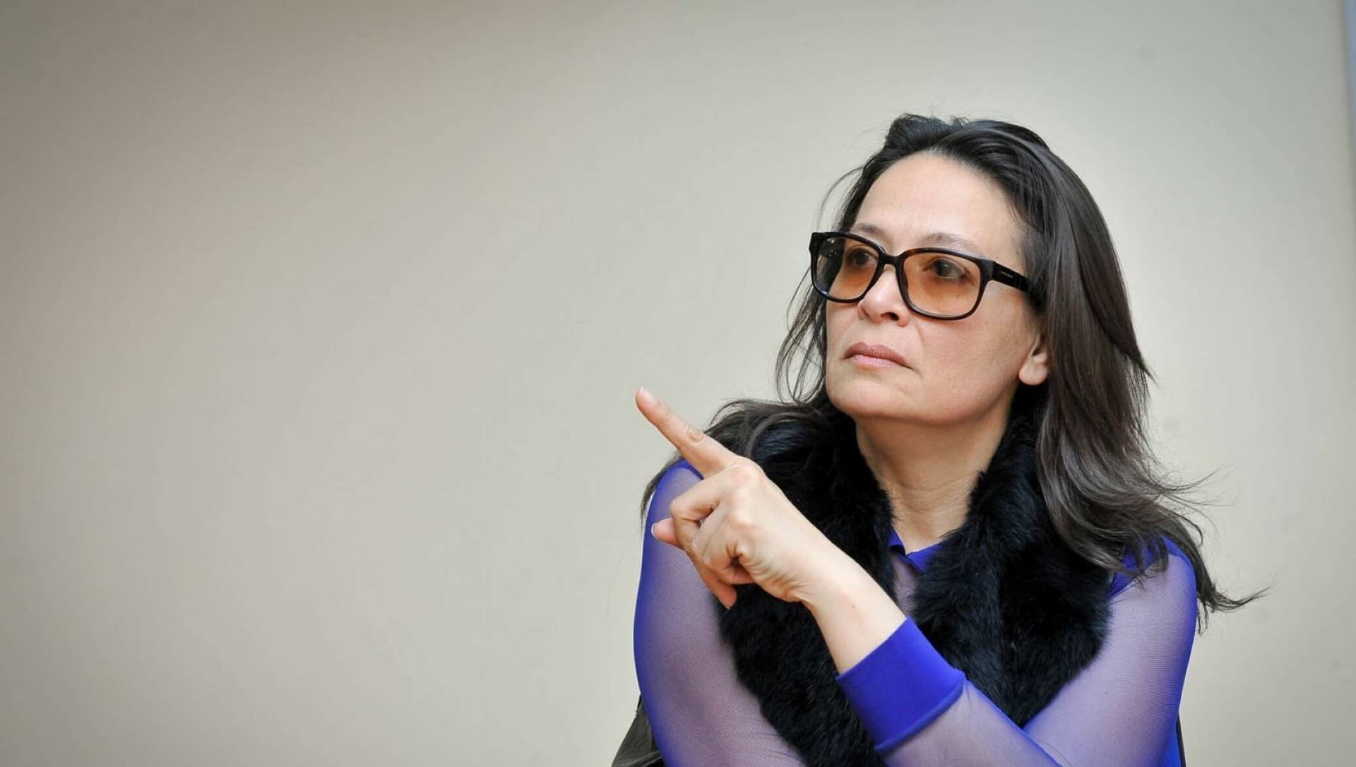 Mehriban Xanlarova: Qızını döyməyən dizini döyər, nəvələrim də döyülür Mehriban Xanlarova: Qızını döyməyən dizini döyər, nəvələrim də döyülür