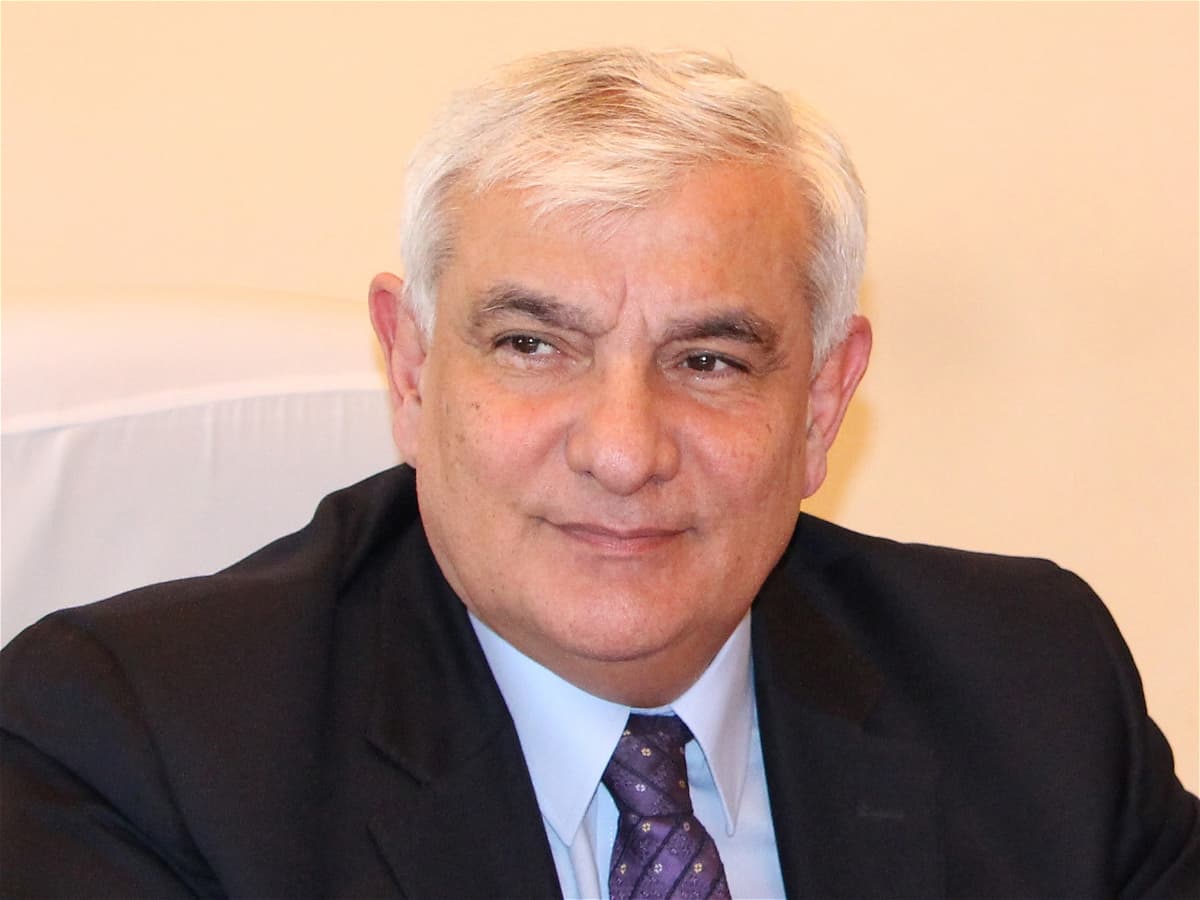 Kamal Abdulla bu fakültəni və nəşriyyatı bərpa etdi Kamal Abdulla bu fakültəni və nəşriyyatı bərpa etdi