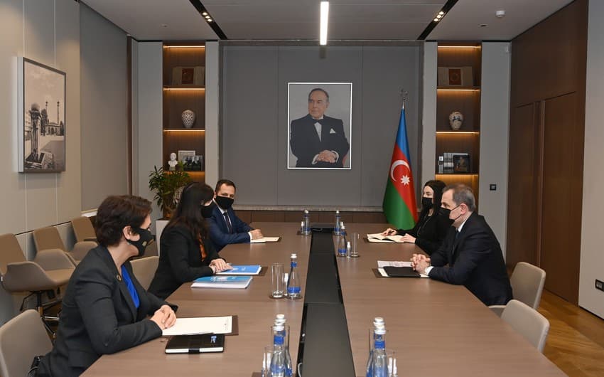 Ceyhun Bayramov BMT rəsmisi ilə GÖRÜŞDÜ Ceyhun Bayramov BMT rəsmisi ilə GÖRÜŞDÜ