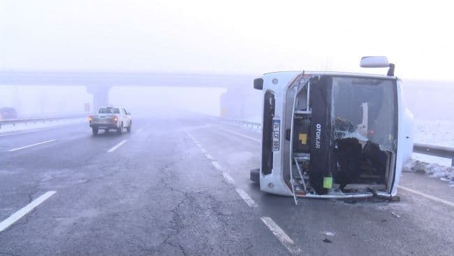 Türkiyədə polisləri daşıyan avtobus aşdı: yaralılar var Türkiyədə polisləri daşıyan avtobus aşdı: yaralılar var