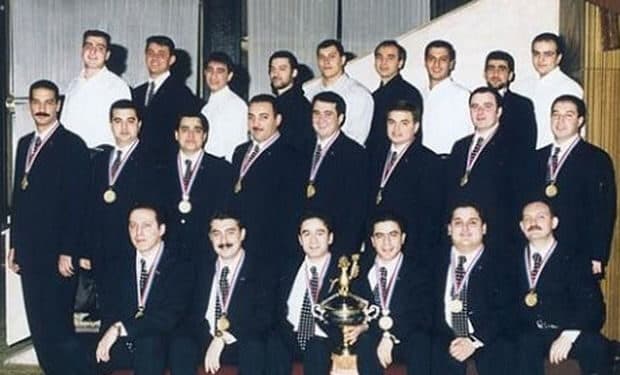 “Parni iz Baku” komandasının erməni KVN-çilərlə “qol-boyun” FOTOSU YAYILDI “Parni iz Baku” komandasının erməni KVN-çilərlə “qol-boyun” FOTOSU YAYILDI