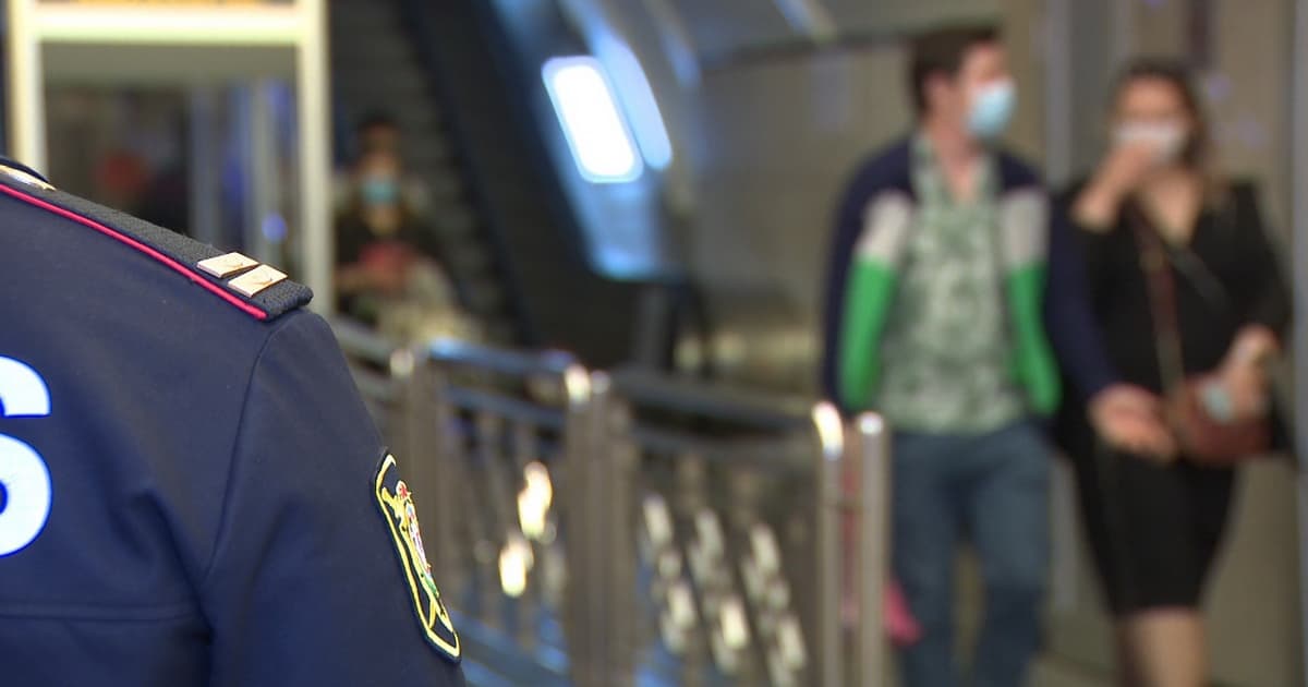 Metroda sərnişinlərin sənədləri niyə yoxlanılır? Metroda sərnişinlərin sənədləri niyə yoxlanılır?