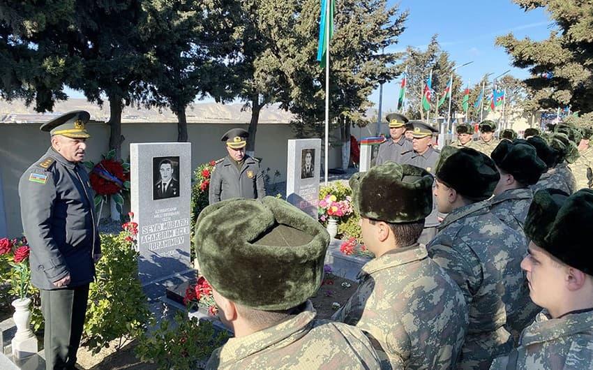 Mübariz İbrahimovun xatirəsi belə anıldı – FOTO Mübariz İbrahimovun xatirəsi belə anıldı – FOTO