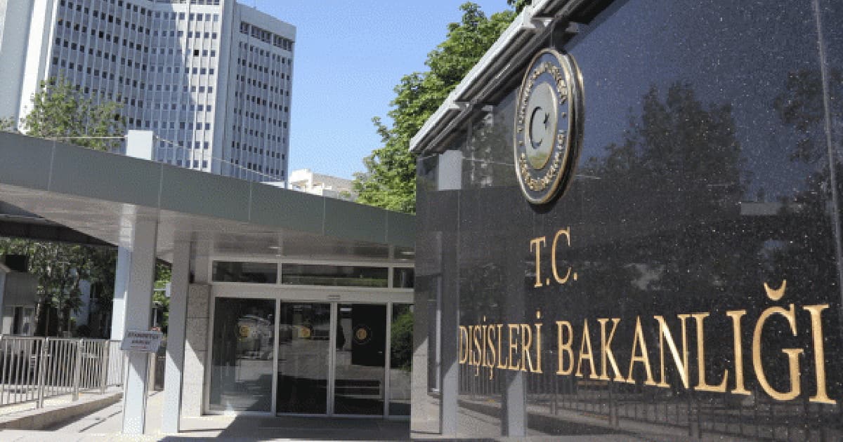 Türkiyə XİN Ukrayna ilə bağlı vətəndaşlarına müraciət etdi Türkiyə XİN Ukrayna ilə bağlı vətəndaşlarına müraciət etdi
