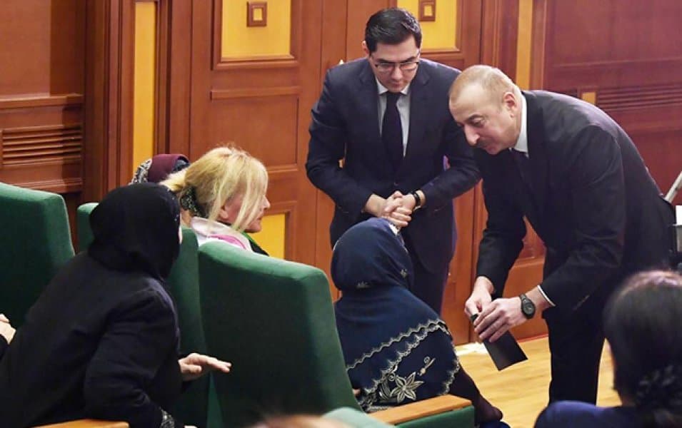 O fotodakı şəhid anası vəfat etdi – FOTO O fotodakı şəhid anası vəfat etdi – FOTO