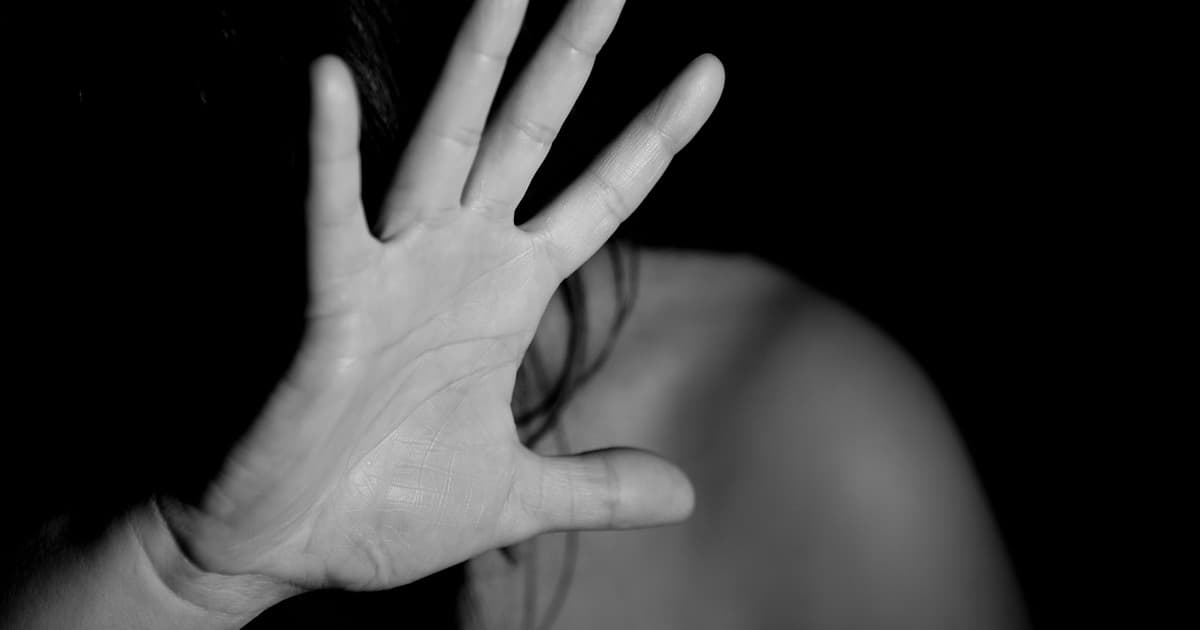 Xalq artisti azərbaycanlı aktrisanı zorladı: Məni soyundurdu və… – FOTO Xalq artisti azərbaycanlı aktrisanı zorladı: Məni soyundurdu və… – FOTO