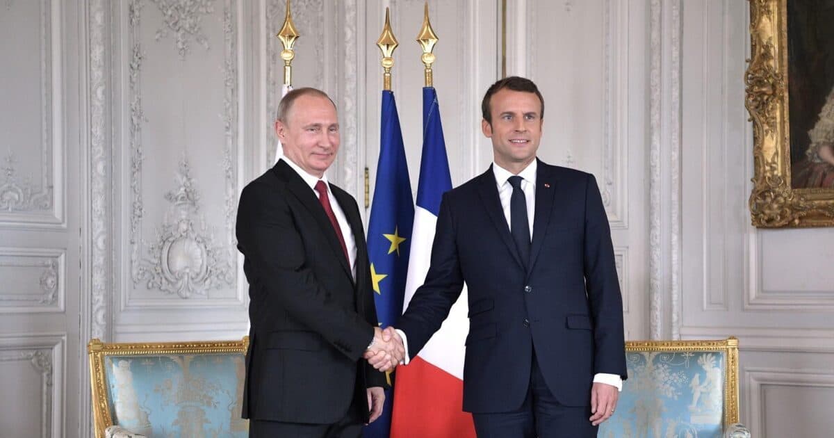 Putin Makrona 3 şərt irəli SÜRDÜ Putin Makrona 3 şərt irəli SÜRDÜ