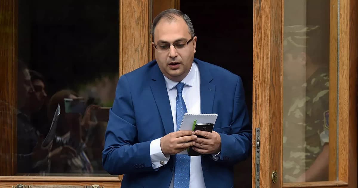 Erməni deputat Bakı və İrəvan arasında imzalanacaq sənəddən danışdı Erməni deputat Bakı və İrəvan arasında imzalanacaq sənəddən danışdı