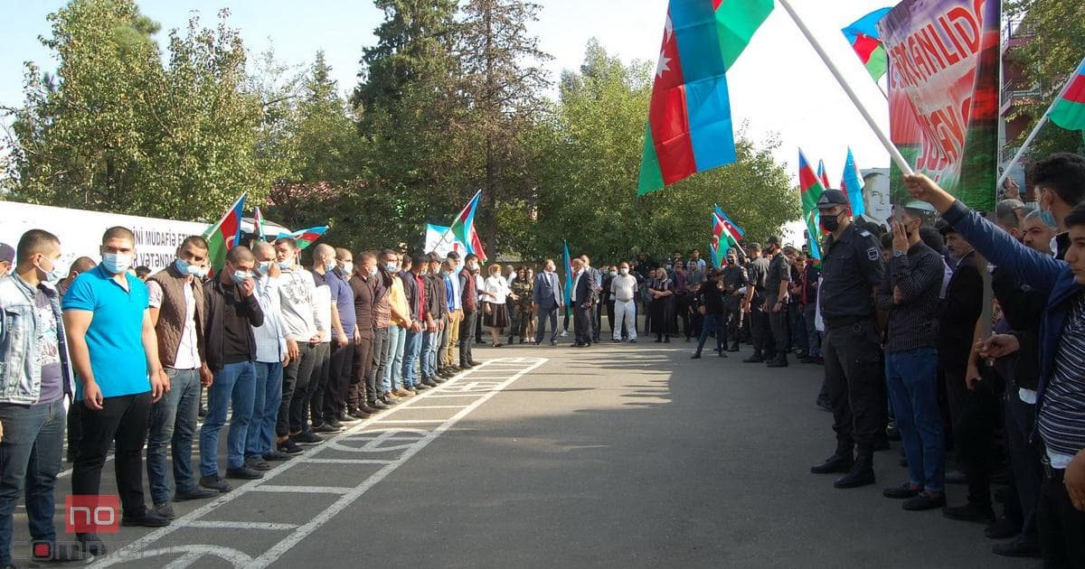 Çağırışçılar hərbi xidmətə yola salınırlar Çağırışçılar hərbi xidmətə yola salınırlar