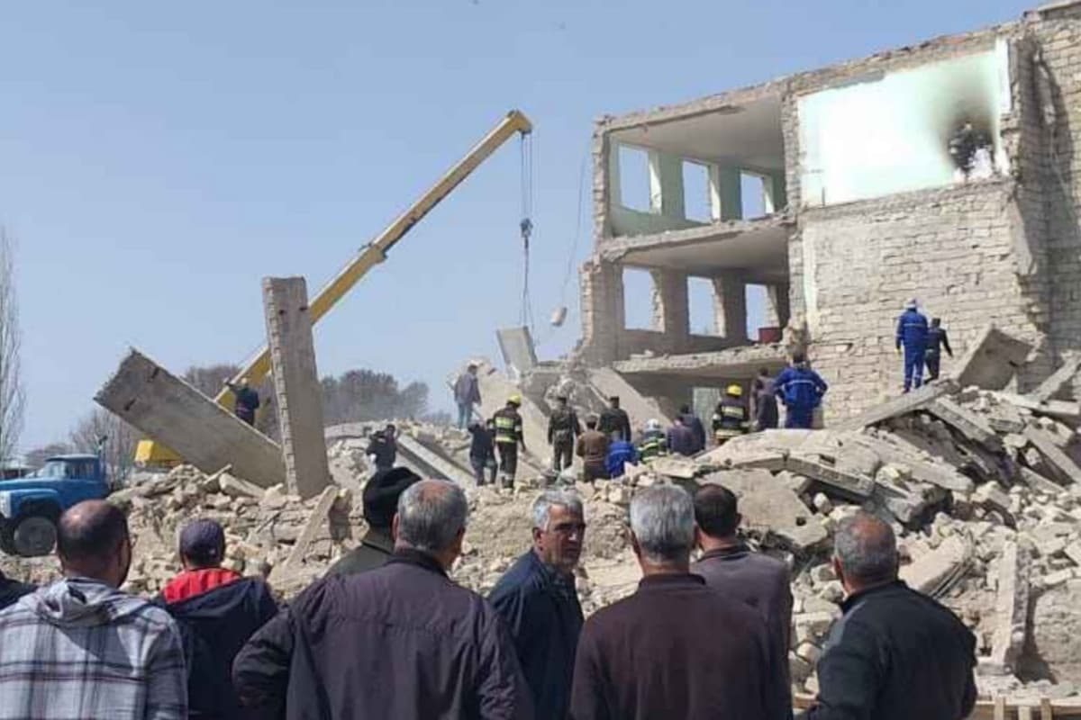 Məktəb uçqununda yaralanan fəhlənin durumu necədir? Məktəb uçqununda yaralanan fəhlənin durumu necədir?
