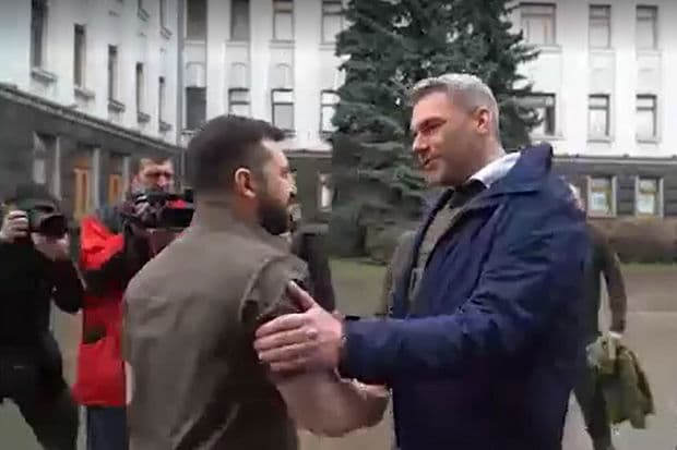 Avstriya Kansleri Kiyevdə Zelenski ilə görüşdü – VİDEO Avstriya Kansleri Kiyevdə Zelenski ilə görüşdü – VİDEO