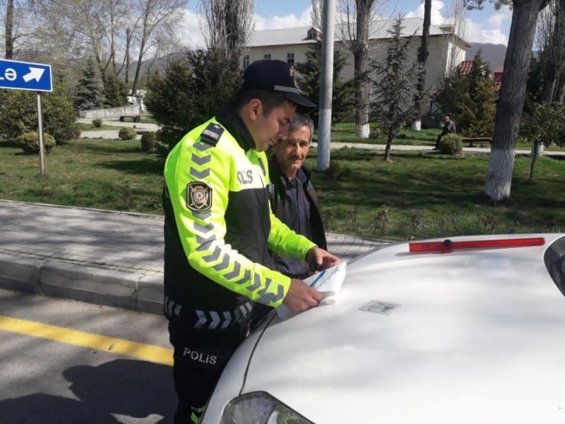 Zaqatalada qaydaları pozan 39 sürücü cərimələndi Zaqatalada qaydaları pozan 39 sürücü cərimələndi