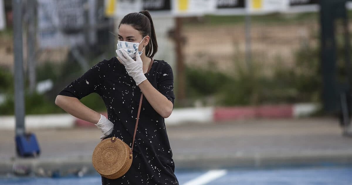 Tibbi maskanın ləğvi yoluxma sayına təkan verə bilərmi? – AÇIQLAMA Tibbi maskanın ləğvi yoluxma sayına təkan verə bilərmi? – AÇIQLAMA