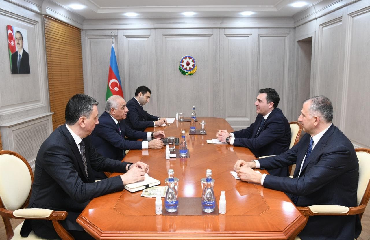Baş nazir Gürcüstanın XİN rəhbəri ilə görüşdü Baş nazir Gürcüstanın XİN rəhbəri ilə görüşdü