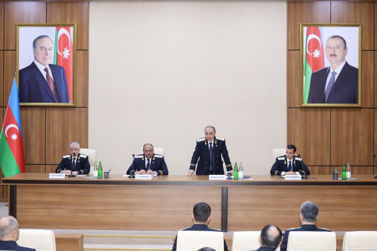 Bakının yeni prokuroru kollektivə təqdim edildi Bakının yeni prokuroru kollektivə təqdim edildi