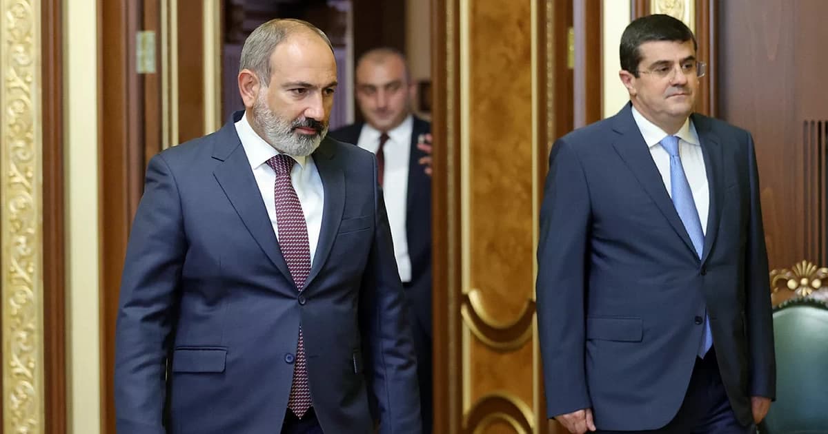 Paşinyan Araiki İrəvana çağırdı – Fərrux yüksəkliyindən DANIŞDI Paşinyan Araiki İrəvana çağırdı – Fərrux yüksəkliyindən DANIŞDI
