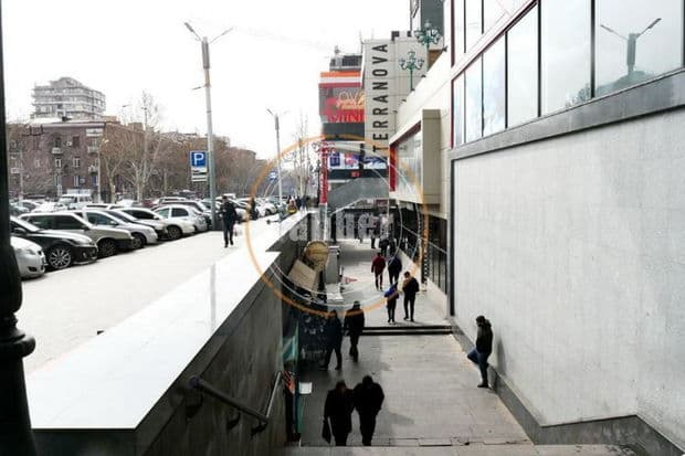 Erməni KİV şokda: Caliber.Az-ın jurnalistləri İrəvanda gəzir Erməni KİV şokda: Caliber.Az-ın jurnalistləri İrəvanda gəzir